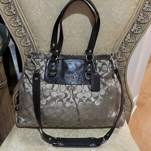 Coach Beige and Black Signature Shoulder Bag
WITH DUST BAG, LIKE NEW
